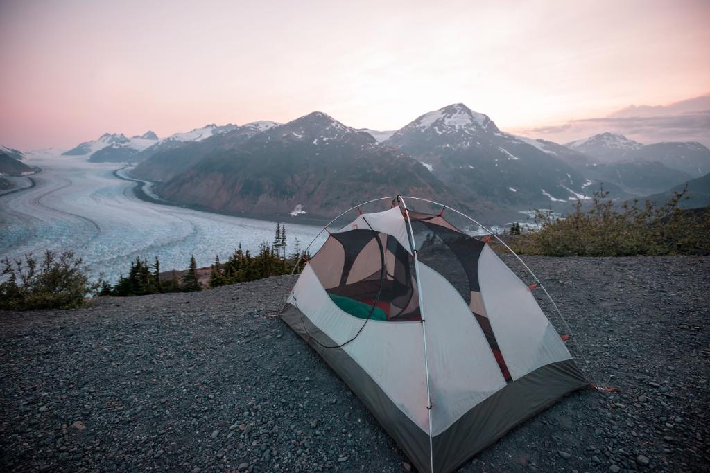 Как да изберете палатка за туризъм