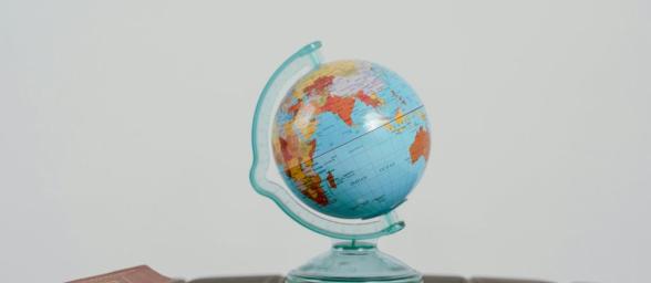 Демографската примка: Как застаряващото население на ЕС ще преформатира социалните модели до 2040 г. 