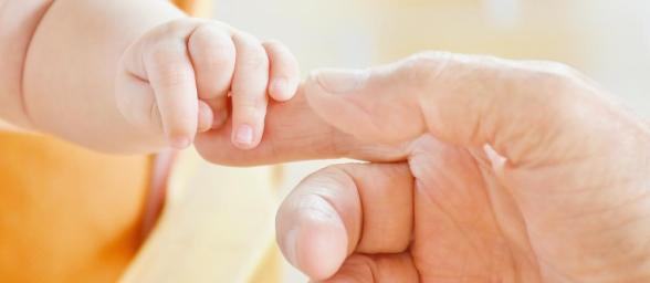 Основни бебешки принадлежности: задължителни аксесоари, за да извървите лесно пътя си като родители -Полезно